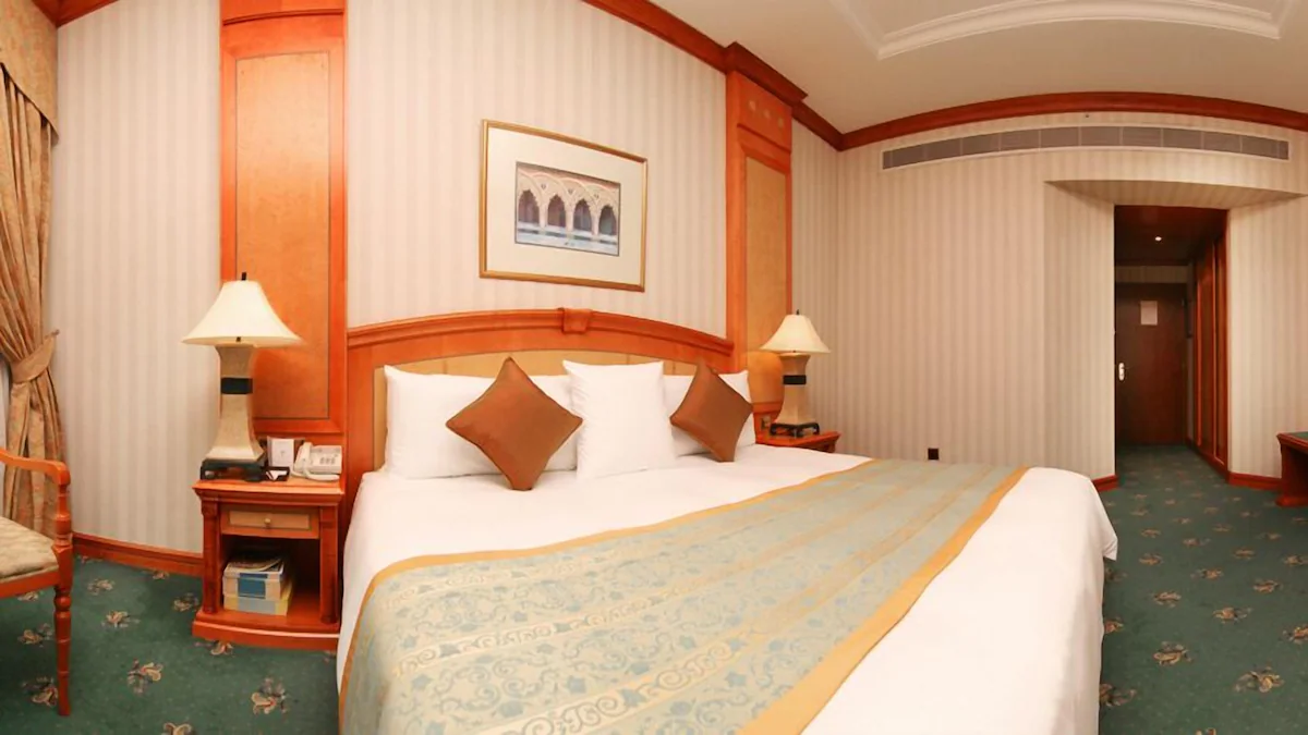 اتاق هتل کارلتون پالاس